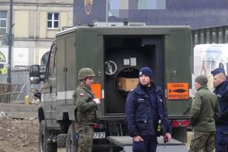 Pilna akcja na pl. Powstańców Warszawy! Niewybuch pod siedzibą telewizji!