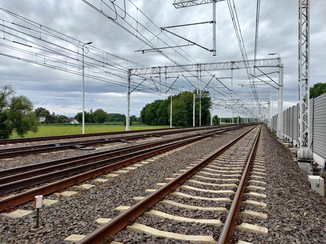 Podłożył pocisk moździerzowy na tory. Mogło dojść do olbrzymiej tragedii