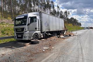 Zderzenie dwóch ciężarówek na S5 pod Bydgoszczą! Jedna stanęła w płomieniach