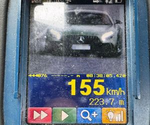 Pędził 155 km/h pod Tarnowem. Stracił prawo jazdy na 3 miesiące