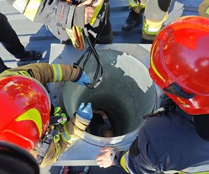 Utknął w rurze i wołał o pomoc. 44-letni Gruzin aresztowany! Wszystko się wyjaśniło