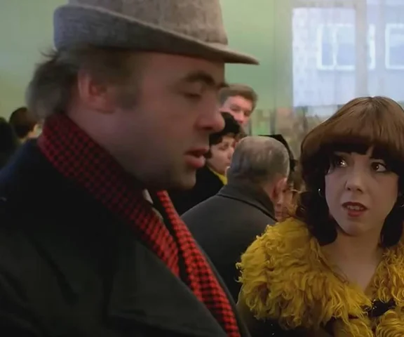 Krystyna Podleska zasłynęła dzięki odważnej scenie w Misiu. Gwiazda PRL-u dziś nie mieszka w Polsce