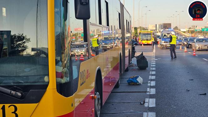24-latek wbił się w tył autobusu i zmarł. Tragedia w Al. Jerozolimskich w Warszawie