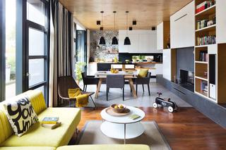 Z potrzeby koloru – nowoczesne mieszkanie z modnym żółtym akcentem