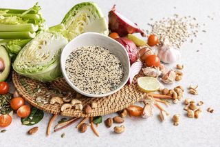 Superfoods 2025. Oto najzdrowsze produkty, które zawsze warto mieć w kuchni