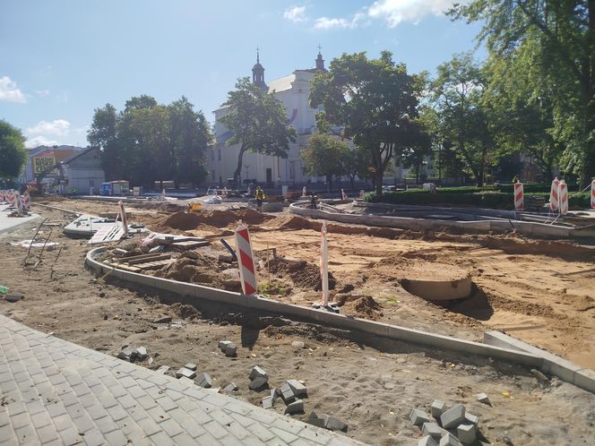 Rozkopanie dużego skrzyżowania odsłoniło fragmenty historii miasta Siedlce