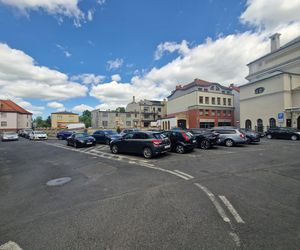 Zmiany na Placu Powstańców w Lesznie 