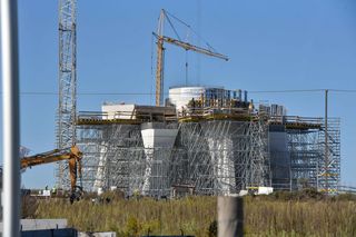 Trwa budowa wielkiego pomnika Matki Boskiej. Sprawdziliśmy postępy