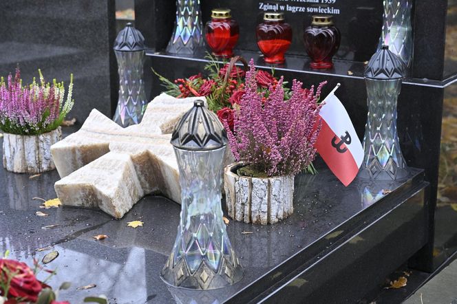 Grób rodziców Jarosława  Kaczyńskiego