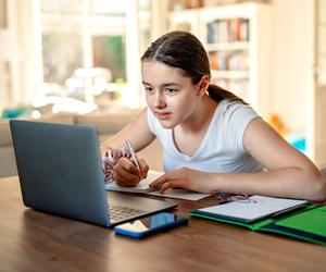 Uczniów czeka rewolucja. Darmowe laptopy i gry w programie nauczania