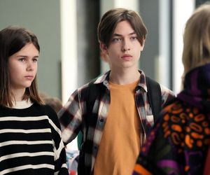 Barwy szczęścia, odc. 3223. Emilka (Jessica Frankiewicz), Emil (Artem Malszczuk), Alina (Iga Czechowicz)