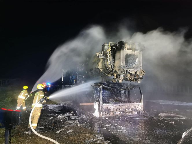 Pożar dźwigu na A1. Zdjęcia z miejsca zdarzenia 