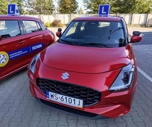Siedlecki WORD wymienił starą flotę pojazdów egzaminacyjnych na nowe samochody marki Suzuki Swift