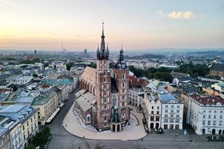 Niemiecki turysta w szoku po wizycie w Bazylice Mariackiej w Krakowie! Odrażające zachowanie