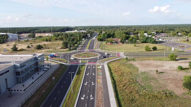 Rozbudowana ulica Grudziądzka w Toruniu. Miasto ma nowe rondo turbinowe