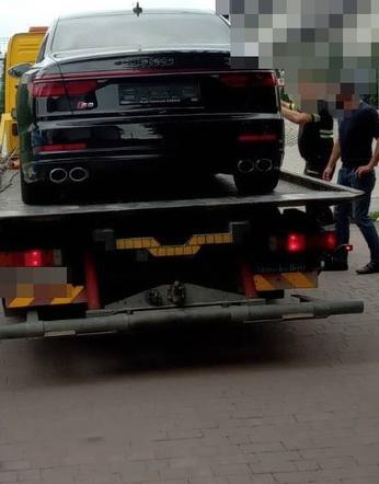 Z żoną i teściową prowadził nielegalny biznes. Skradzione auta były warte 3,5 mln zł