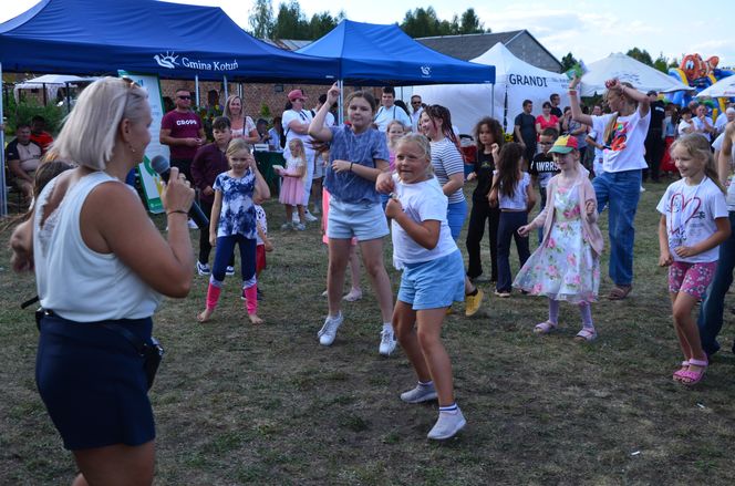 W konkursie na najlepsze pierogi w powiecie Siedleckim w 2025 roku zwyciężył męski zespół KGW „Sami Swoi” z Kotunia! 