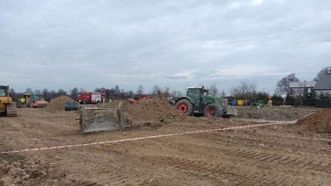 Świętokrzyskie: Traktor najechał na niewybuch, na miejsce jadą saperzy