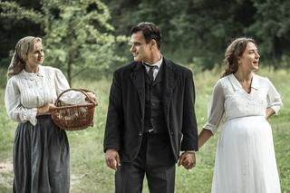 Stulecie Winnych 1 sezon odc. 1. Stanisław (Jan Wieczorkowski), Katarzyna (Zuzanna Lit), Andzia (Barbara Wypych)