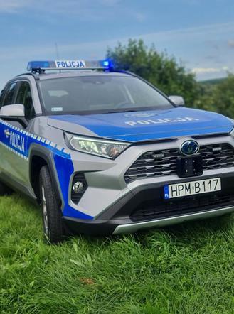 Policyjny radiowóz Toyota RAV4 Hybrid