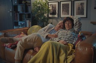 M jak miłość odc. 1844. Iwona (Hanna Śleszyńska), Jerzy Argasiński (Karol Strasburger)