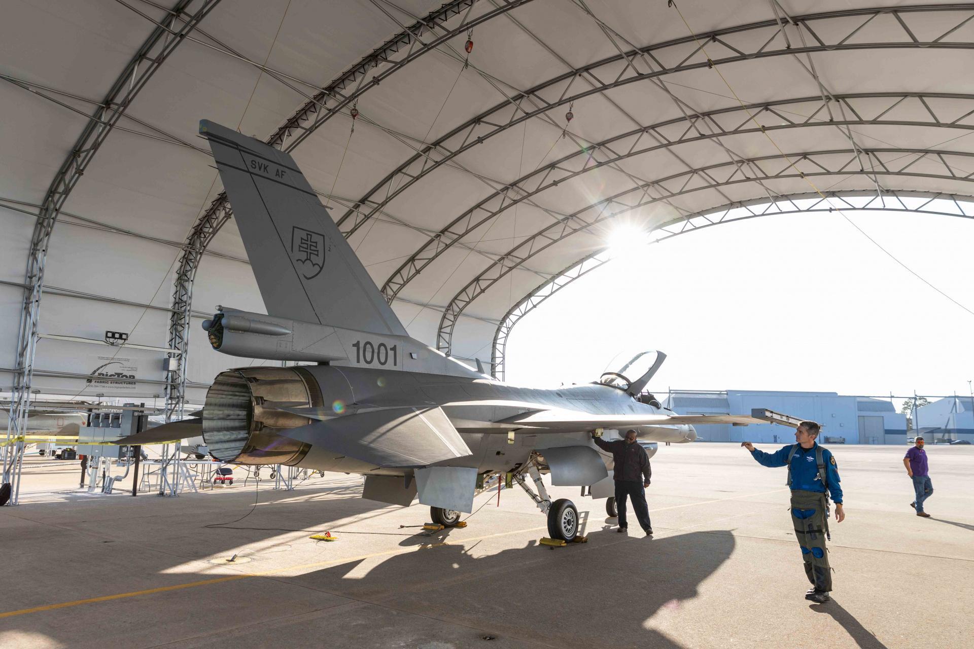 Pierwszy słowacki F-16 Block 70