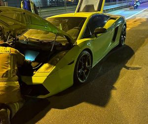 Warszawa: Pożar Lamborghini na S79. Luksusowe auto spłonęło