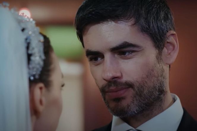 Nana i Poyraz na swoim weselu 