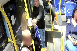 Katowice. Brutalny atak na ulicy. Sprawca okładał 16-latka pięściami [ZDJĘCIA]