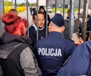 Hala na Modlińskiej zamknięta dla kupców. To koniec bazaru 