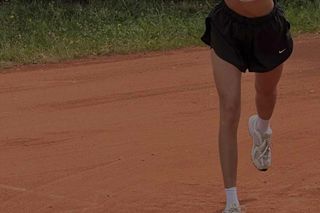 Roksana Węgiel na korcie tenisowym