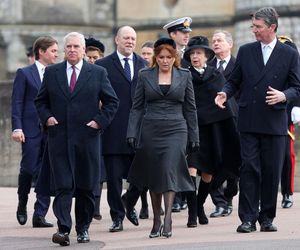 Książę Andrzej przestał być księciem! Fergie ucieknie za granicę?