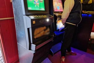 Służby zabezpieczyły nielegalne automaty do gier w kontenerze przy ul. Lubartowskiej w Lublinie