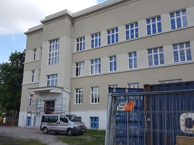 Początek roku szkolnego w ZS nr 4 w Lesznie