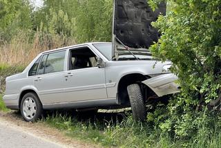 Zamaskowani sprawcy zaatakowali trzech kierowców. Doszło do gigantycznego karambolu w Wolicy