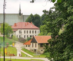 To miasto z Małopolski było kiedyś wsią. Kiedyś należało do najstarszego zakonu w Polsce