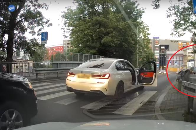 Kierowca BMW kontra pieszy. Bójka w centrum Bielska-Białej. O co poszło? Policja nie dostała zgłoszenia [WIDEO]