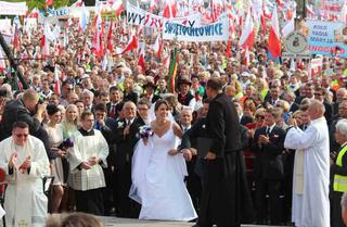 OBUDŹ SIĘ POLSKO - ŚLUB ROKU podczas MARSZU PiS