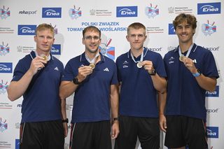 Kibice w szoku! Czekali na siatkarzy, a tu nagle wyszli polscy złoci medaliści