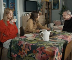 Barwy szczęścia odc. 3195. Agnieszka (Katarzyna Tlałka), Kasia (Katarzyna Glinka), Czesław (Marian Jaskulski)