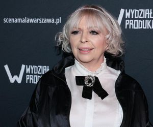 Violetta Arlak w takim stroju pozuje na ściance. Ma 56 lat, a wygląda jak nastolatka!