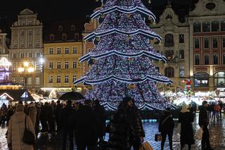 Światełka na choince w Rynku zgasły dla Ukrainy 
