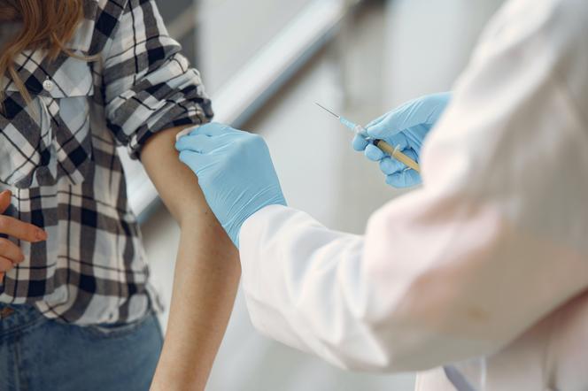 Pilotażowy punkt szczepień masowych w Ostródzie. Będą wykonywać 200 szczepień na dobę
