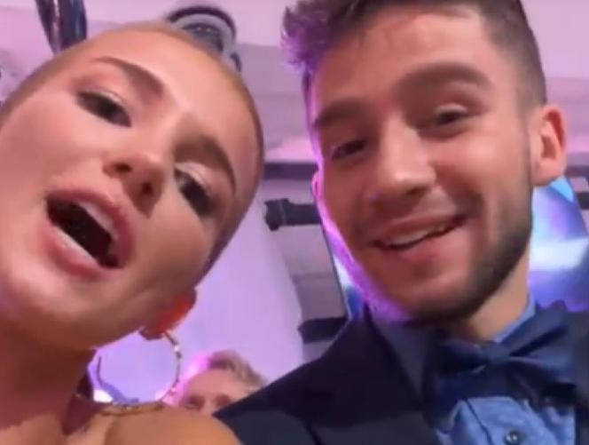 Mateusz i Ala z M jak miłość pokazali się publicznie jako para na ramówce TVP?! Ależ Mostowiak wyprzystojniał przy ślicznej partnerce - ZDJĘCIA, WIDEO