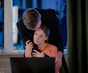 Na Wspólnej, odc. 3975. Mariusz Czerski (Mariusz Zaniewski), Ola (Marta Wierzbicka)