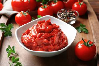 Pasta pomidorowa: przetwory z pomidorów