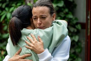 M jak miłość odc. 1677. Magda (Anna Mucha), Kinga (Katarzyna Cichopek)