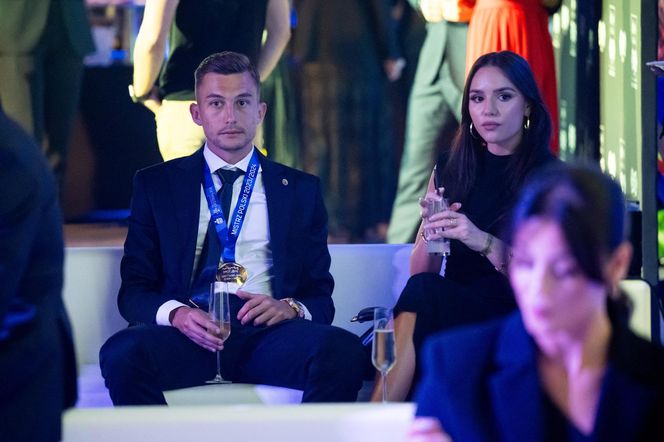 Bartłomiej Wdowik z dziewczyną 