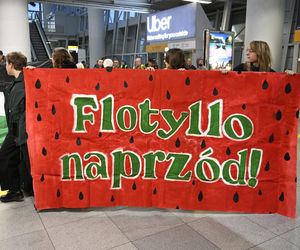 Poseł Sterczewski wrócił do Polski