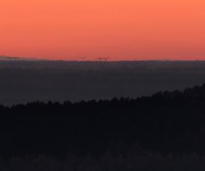 Góry Świętokrzyskie widziane z Góry Trzech Krzyży w Parchatce